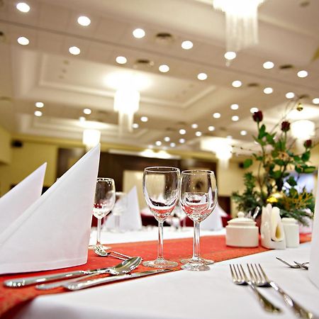 Hotel Prezydencki 3-Star Rzeszów Εξωτερικό φωτογραφία