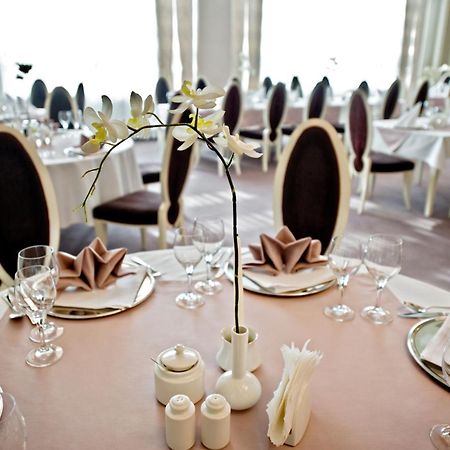 Hotel Prezydencki 3-Star Rzeszów Εξωτερικό φωτογραφία