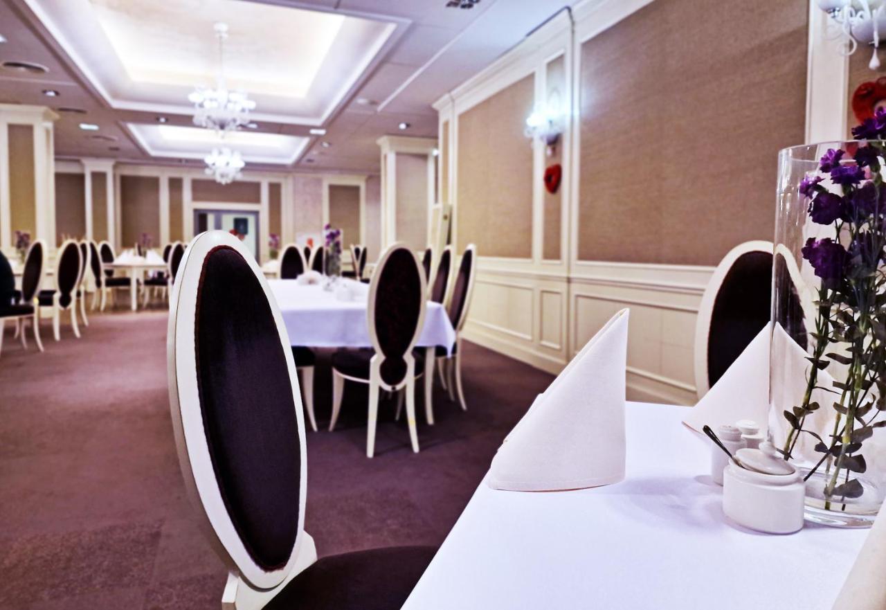 Hotel Prezydencki 3-Star Rzeszów Εξωτερικό φωτογραφία