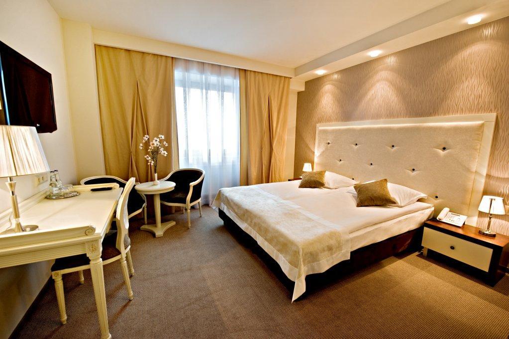 Hotel Prezydencki 3-Star Rzeszów Εξωτερικό φωτογραφία