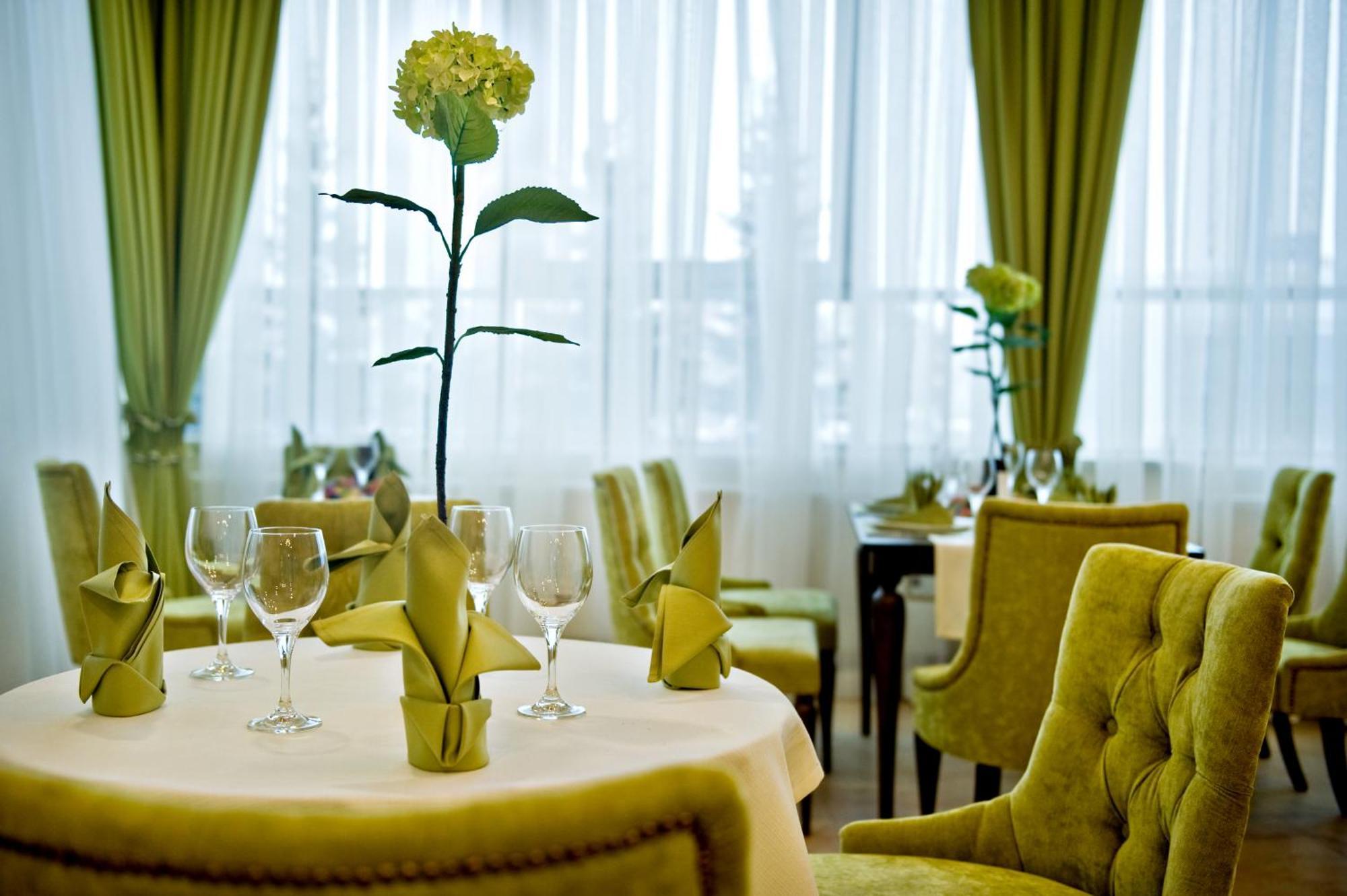 Hotel Prezydencki 3-Star Rzeszów Εξωτερικό φωτογραφία