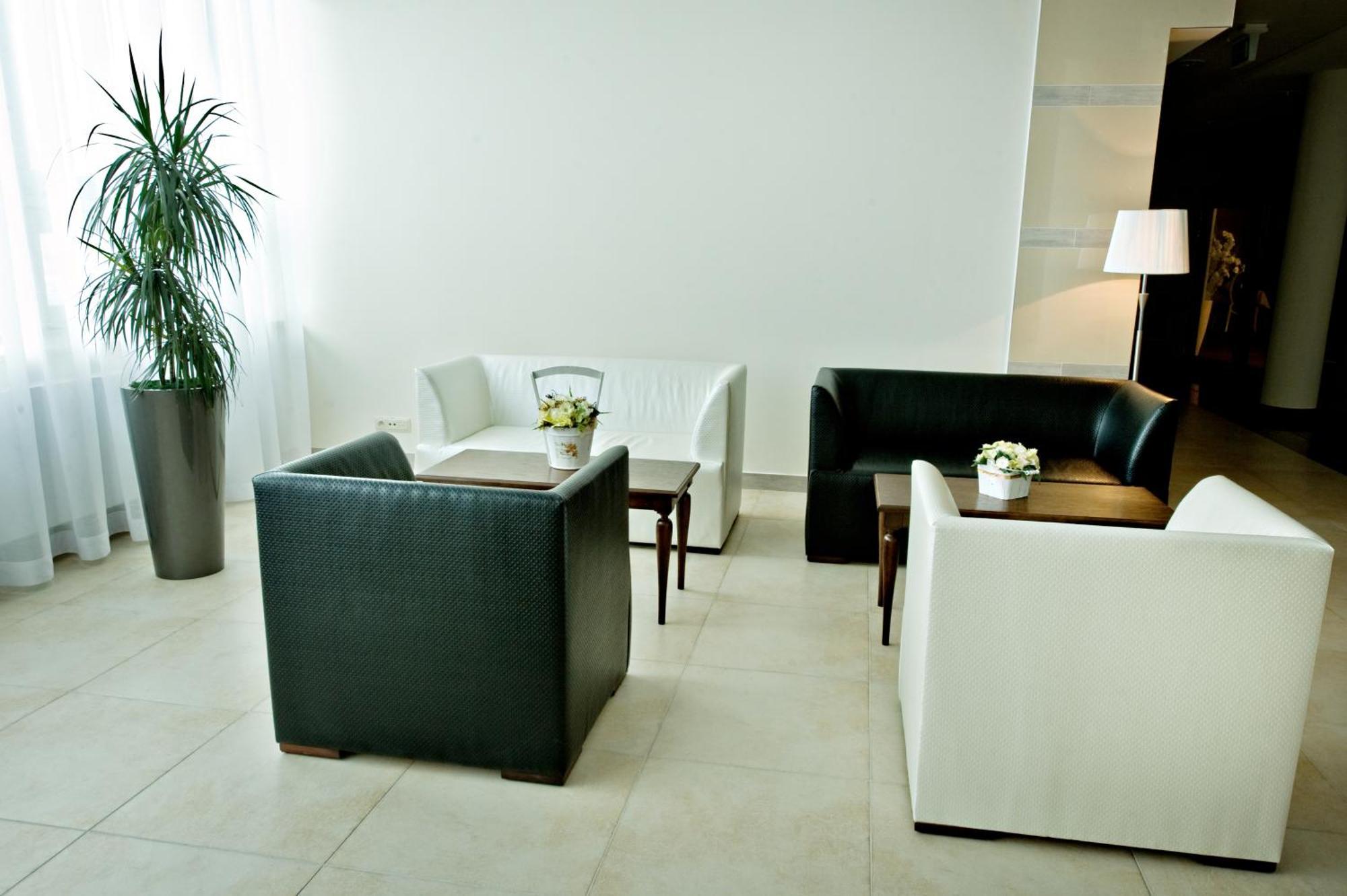 Hotel Prezydencki 3-Star Rzeszów Εξωτερικό φωτογραφία