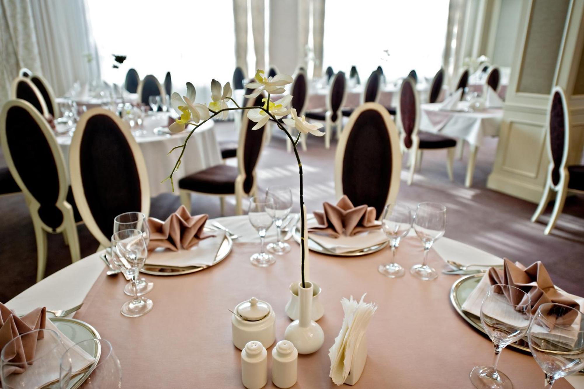 Hotel Prezydencki 3-Star Rzeszów Εξωτερικό φωτογραφία