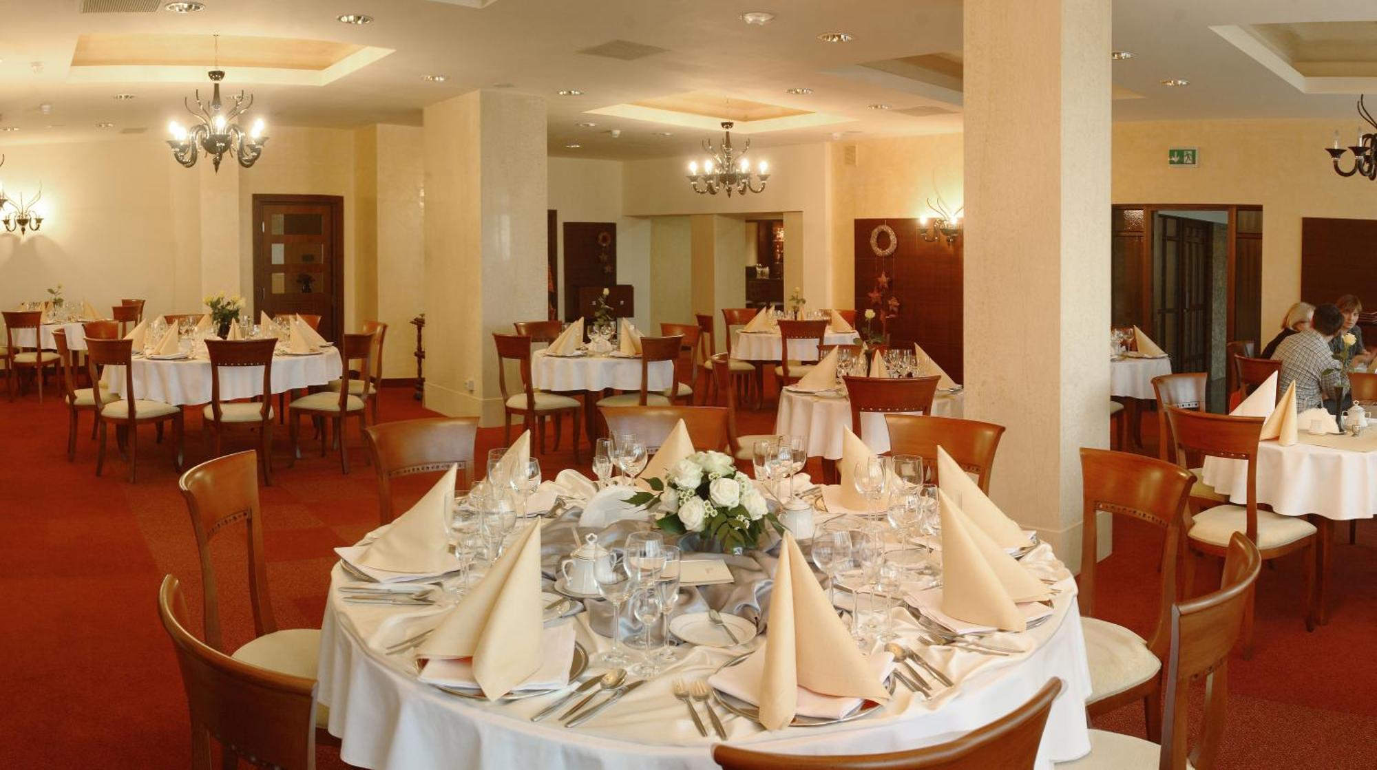 Hotel Prezydencki 3-Star Rzeszów Εξωτερικό φωτογραφία