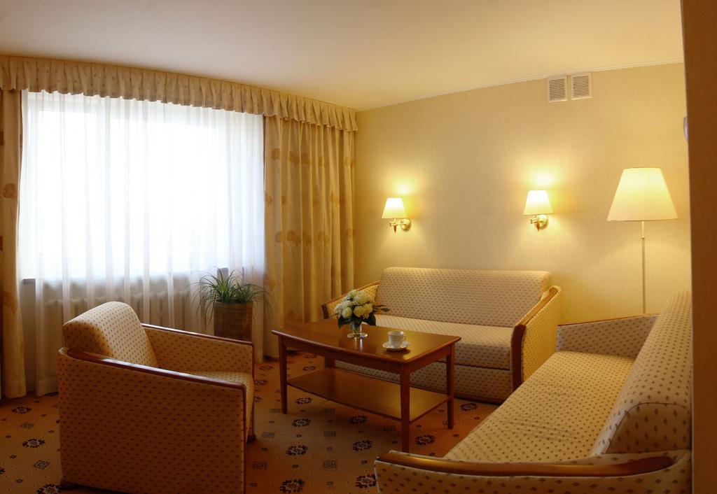 Hotel Prezydencki 3-Star Rzeszów Δωμάτιο φωτογραφία
