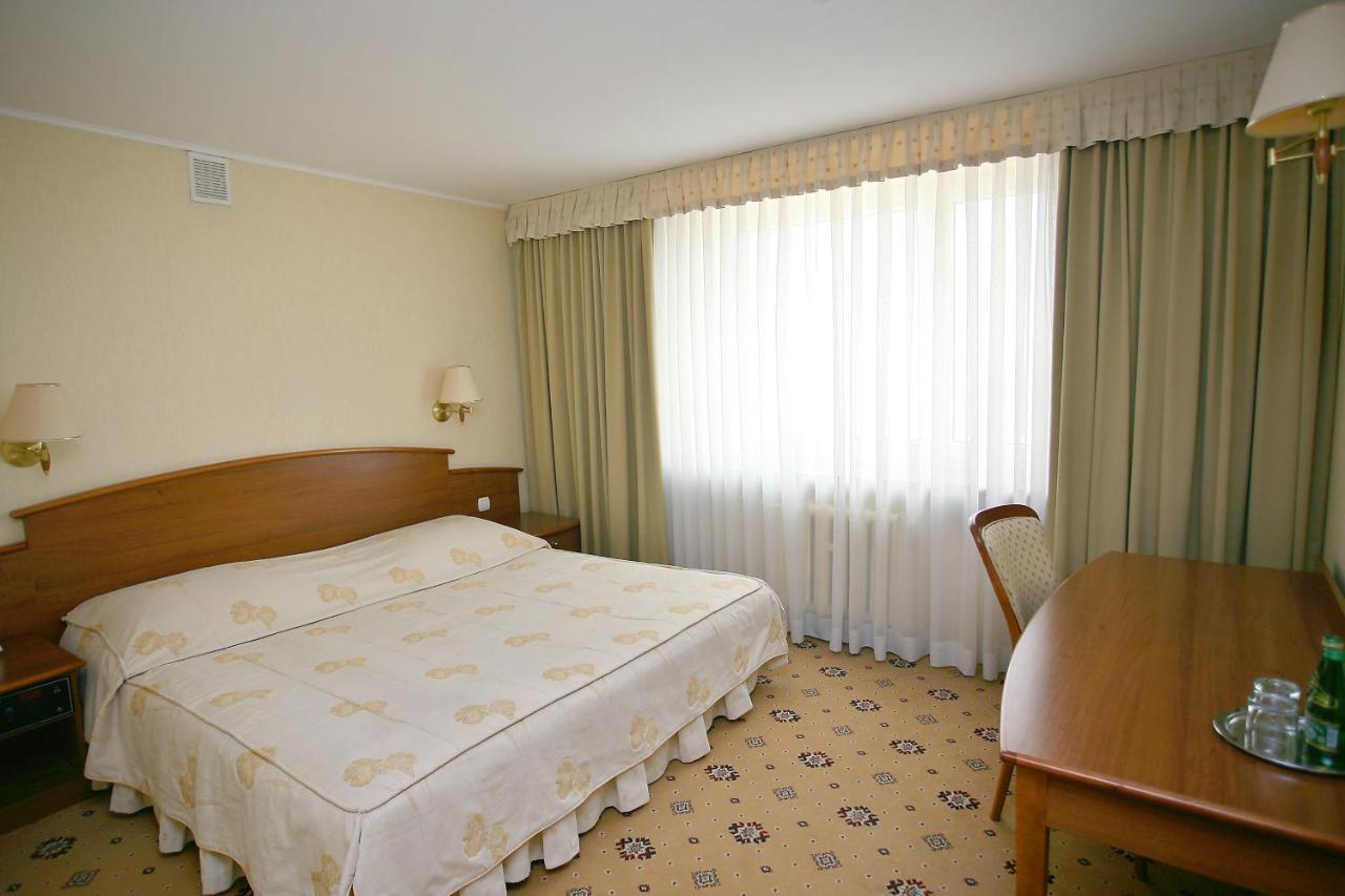 Hotel Prezydencki 3-Star Rzeszów Εξωτερικό φωτογραφία